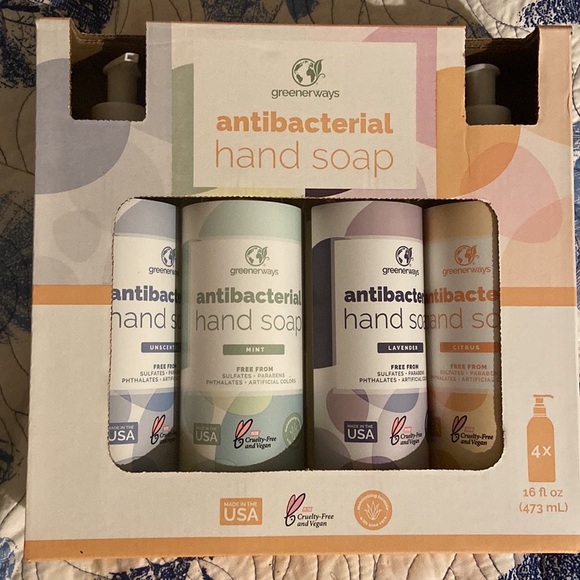 Antibacterial hand soap 4 bottles in one box. - Picture 2 of 4